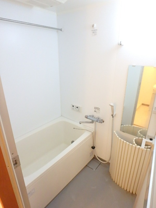 バス・シャワールーム　図面と現状に相違がある場合には現状を優先