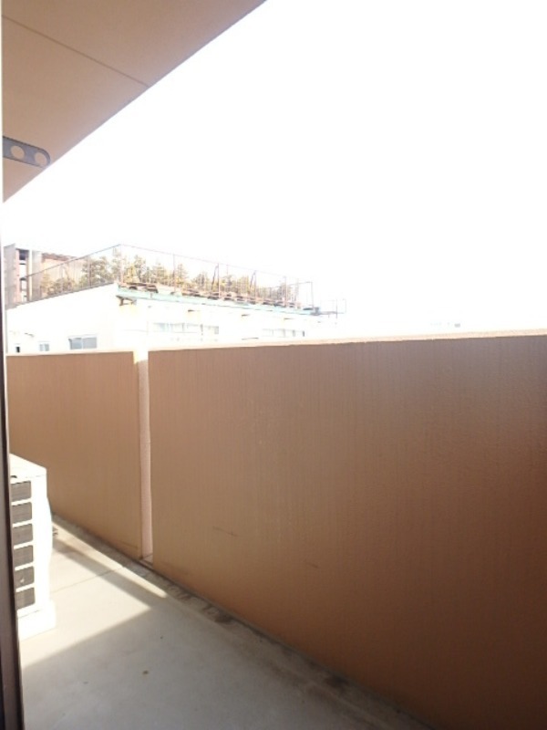 バルコニー　図面と現状に相違がある場合には現状を優先