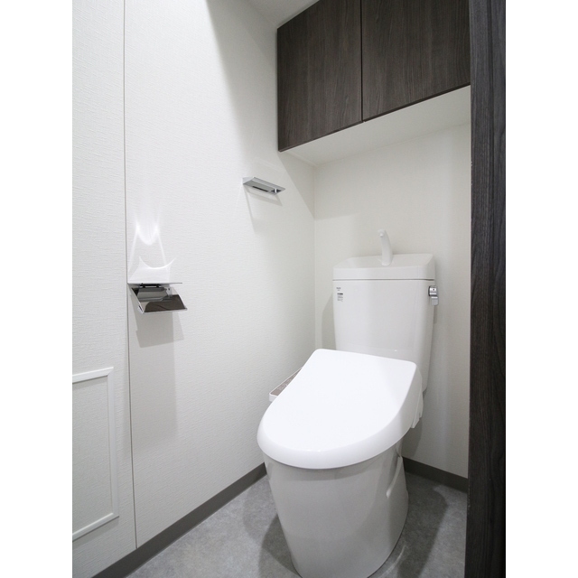 トイレ　温水洗浄暖房便座