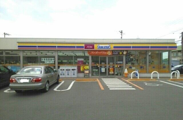 コンビニ　ミニストップ高松元山店（コンビニ）まで700m