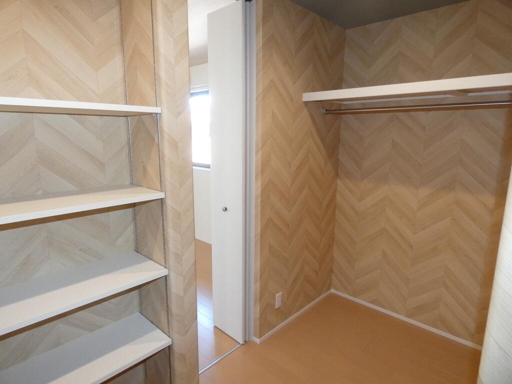 収納　ウォークインクローゼット