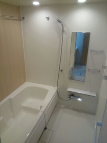 バス・シャワールーム　お風呂で日々の疲れを落としましょう