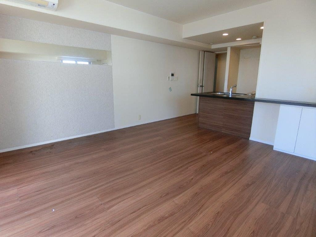 居室・リビング　ＬＤＫ（約１６．５帖）※前回募集時、参考写真