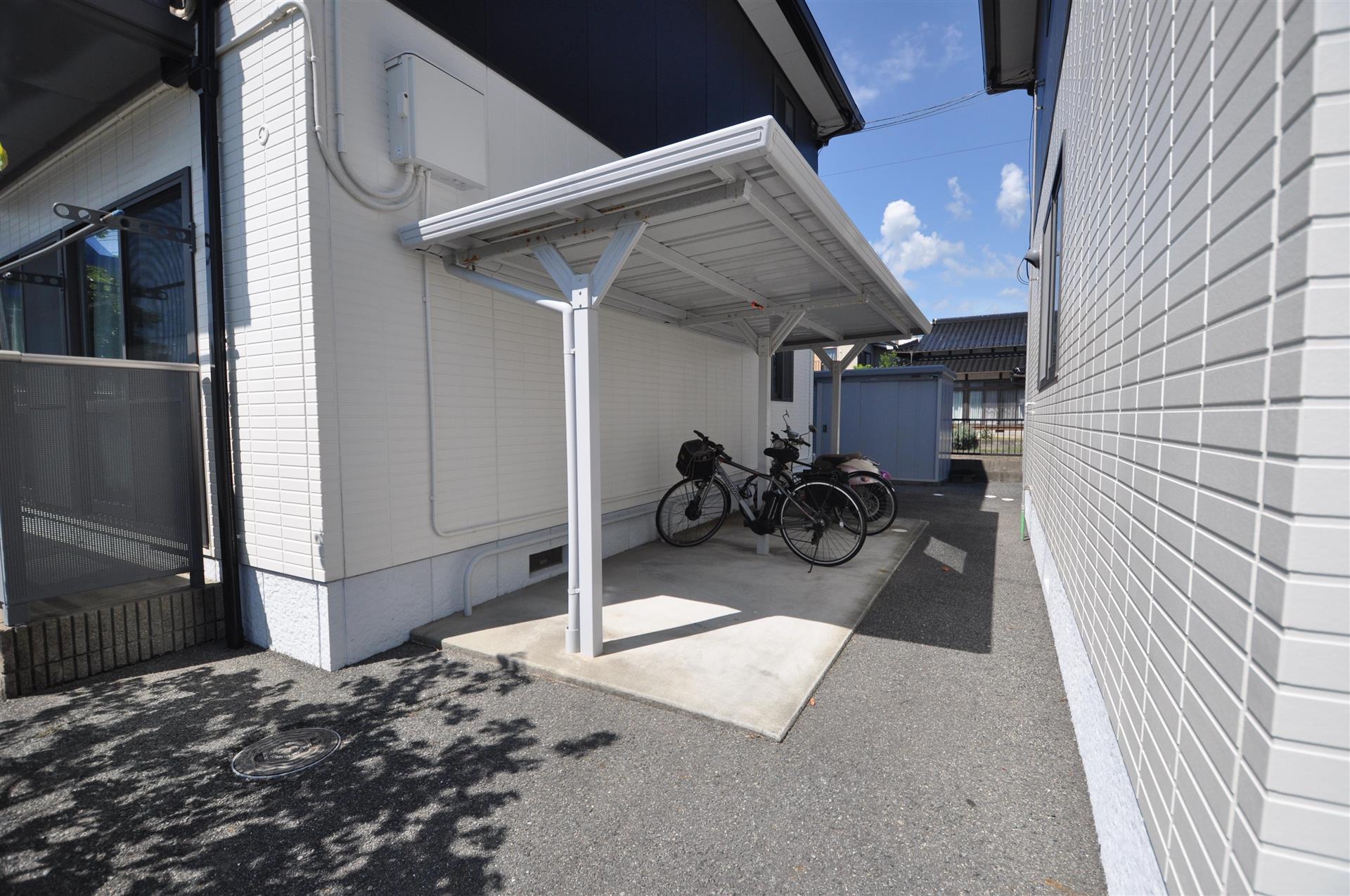 キッチン　駐輪場