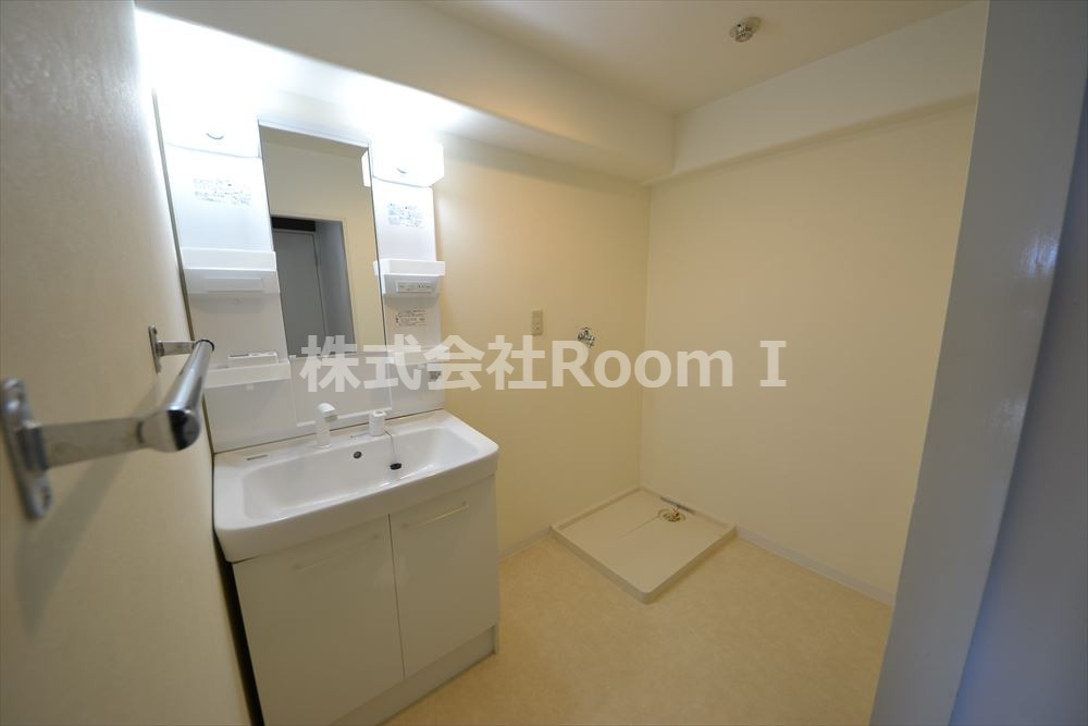 洗面設備　スペースが確保できる洗面所です