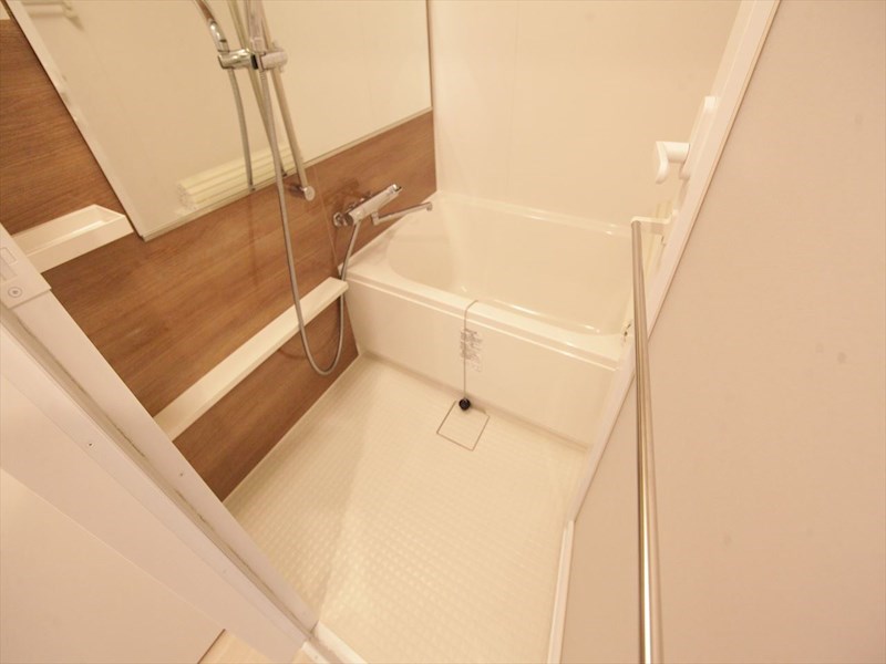 バス・シャワールーム　バスルーム　浴室暖房乾燥機付き