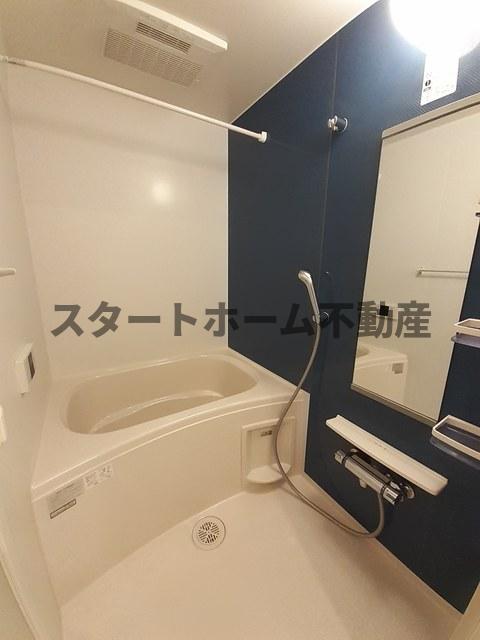 バス・シャワールーム　お風呂です