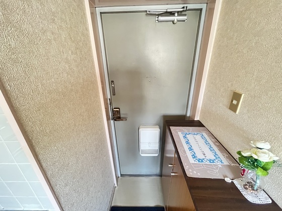 玄関　※別部屋の写真です