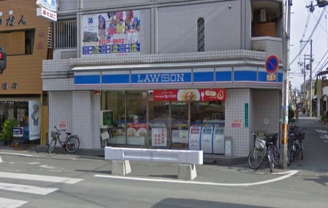 コンビニ　ローソン　阪急三国駅前店（コンビニ）まで218m