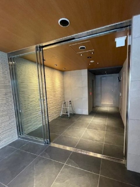 エントランス　エントランス