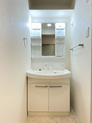 洗面設備　広い洗面スペース