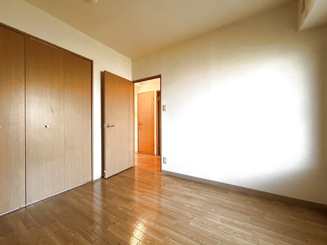 その他部屋・スペース　別部屋、クリーニング前画像です。現況優先。