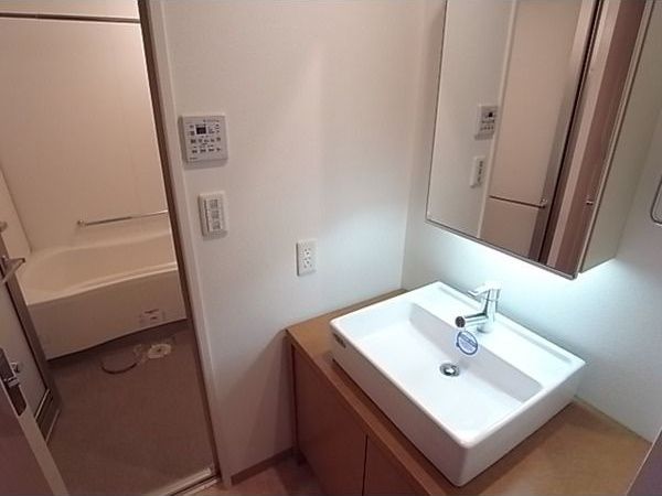 洗面設備　※別部屋写真となります