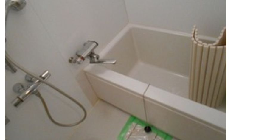 バス・シャワールーム　コンパクトで使いやすいお風呂です