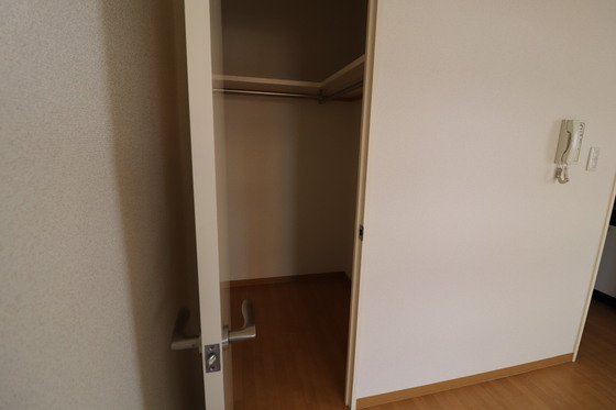 収納　※別号室の写真です