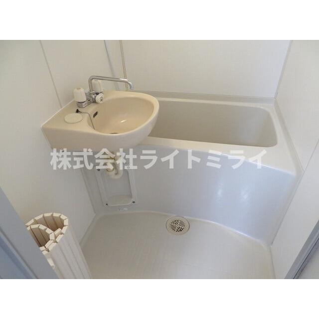 バス・シャワールーム　?