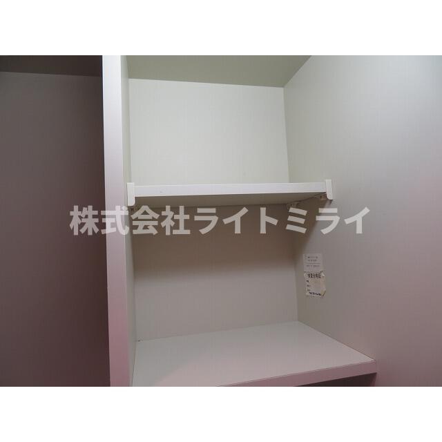 収納　キッチン上部収納棚?