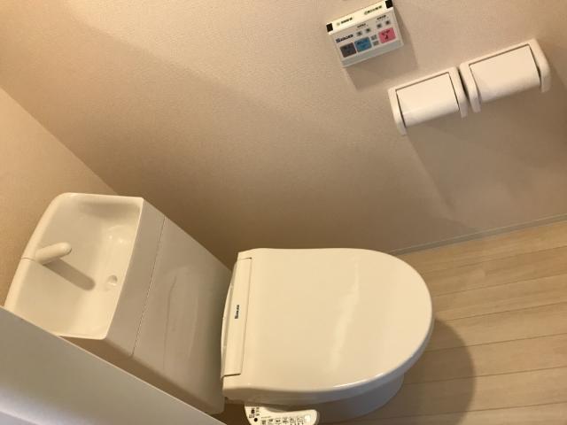 トイレ　シャワー付トイレ