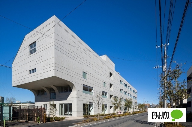 図書館　流山市立南流山地域図書館（図書館）まで1384m