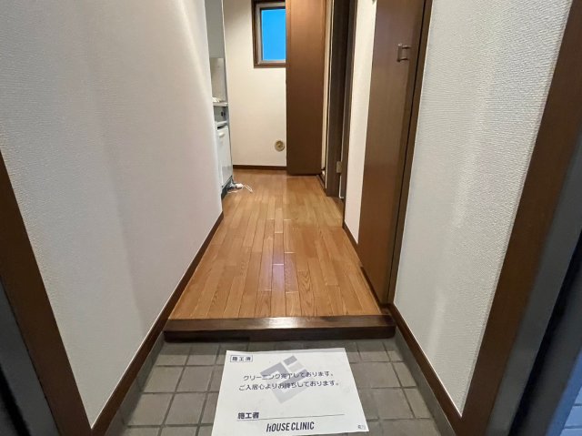 玄関　※参考写真