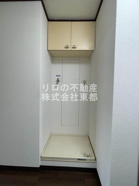 その他　上部収納棚あり！室内洗濯機置き場です♪