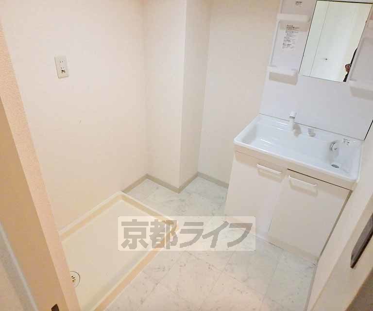 洗面設備　洗面台綺麗になってます
