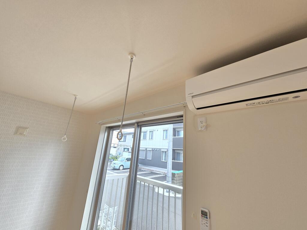省エネ性能ラベル　エアコン＆室内物干し
