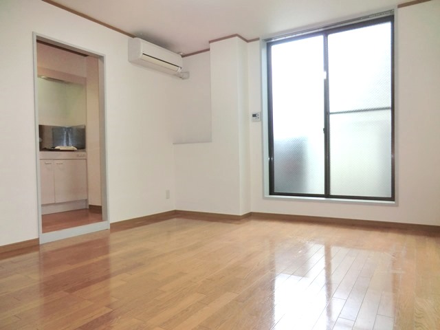 居室・リビング　☆洋室６帖の居室・内装キレイです。☆