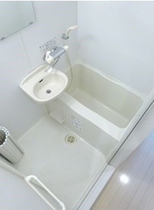 洗面設備　※別部屋の参考画像です