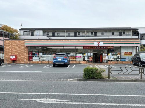 コンビニ　セブンイレブン鹿骨3丁目（コンビニ）まで252m