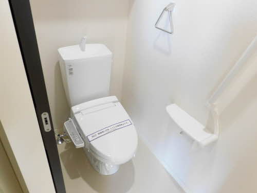 鹿児島市 2階建 築9年のトイレ写真