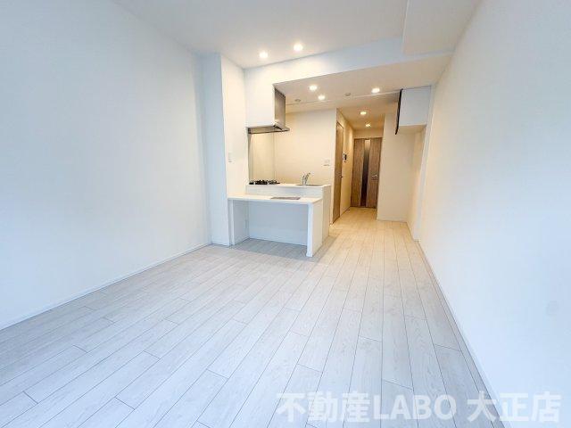 スプランディッド大阪ベイサイドDUEの居間写真