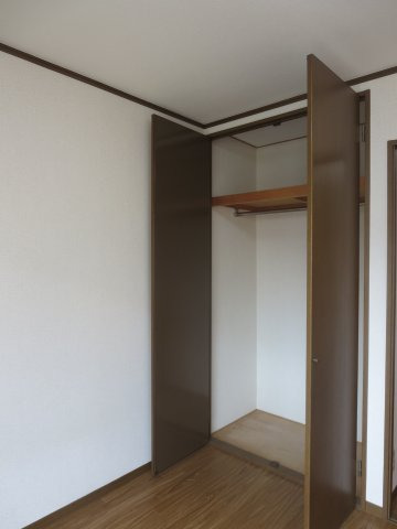 収納　クローゼット、同間取り違う階のお部屋