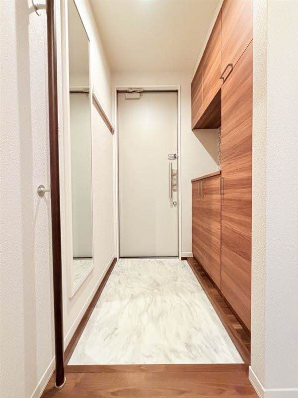 玄関　シュロス松縄 205号-9