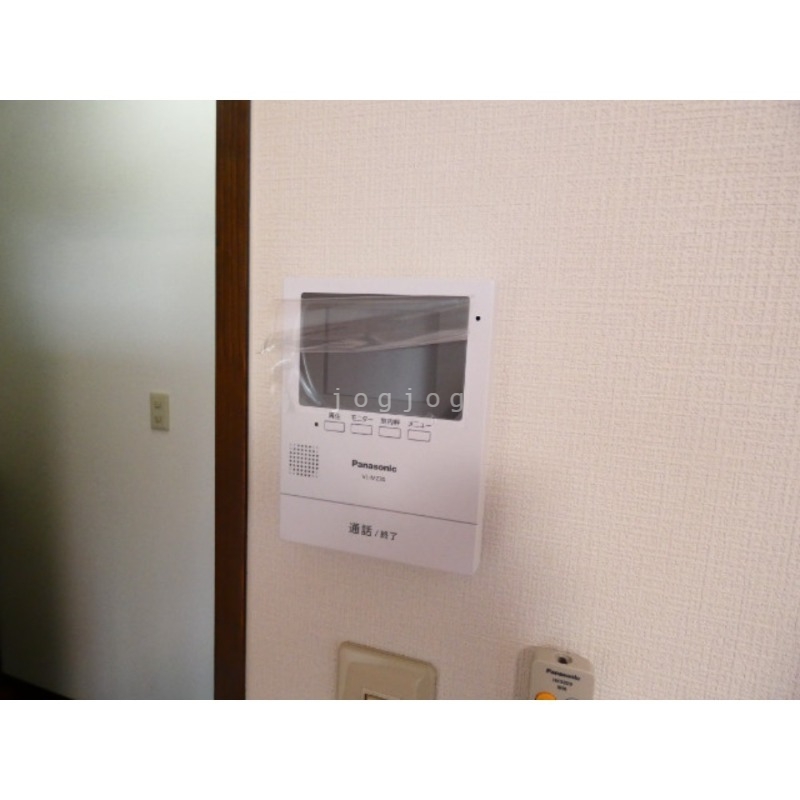 セキュリティ　モニター付きインターホンで来客確認も安心です！