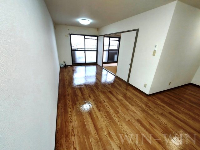 居室・リビング　イメージ（同建物内別部屋の写真です）