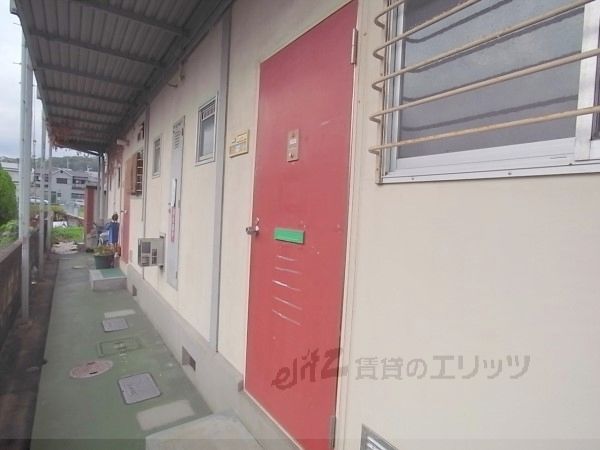 ロビー　玄関付近