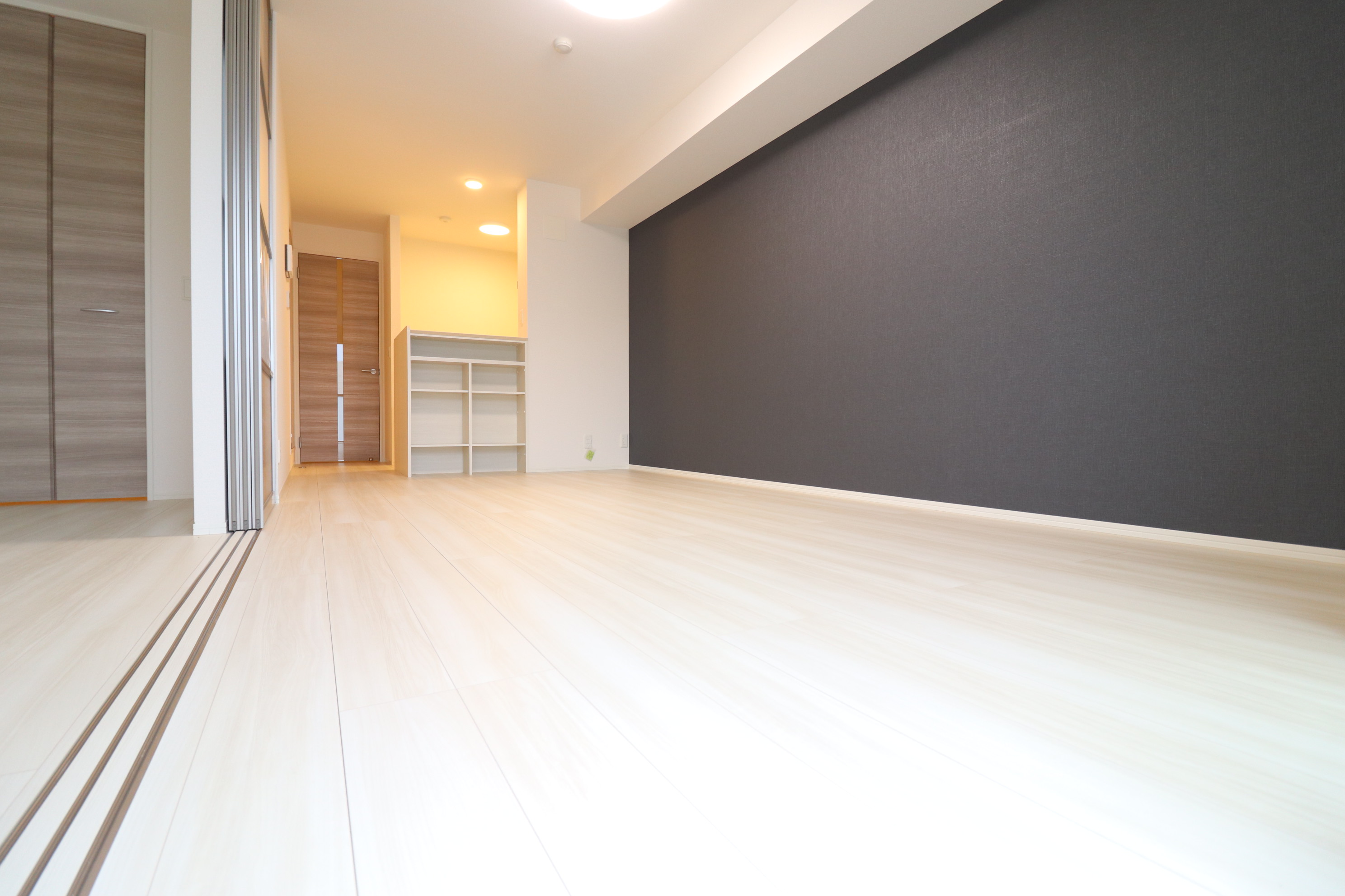 居室・リビング　※同物件別部屋の参考写真・現況優先