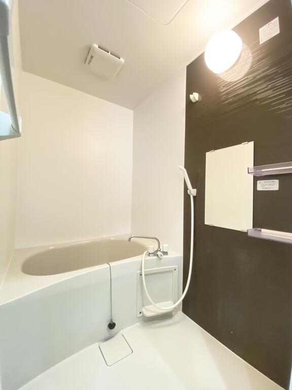 バス・シャワールーム　※同間取り別部屋参考画像です