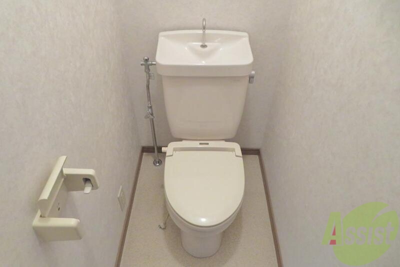 トイレ　トイレはこじんまりとした広さがグッド