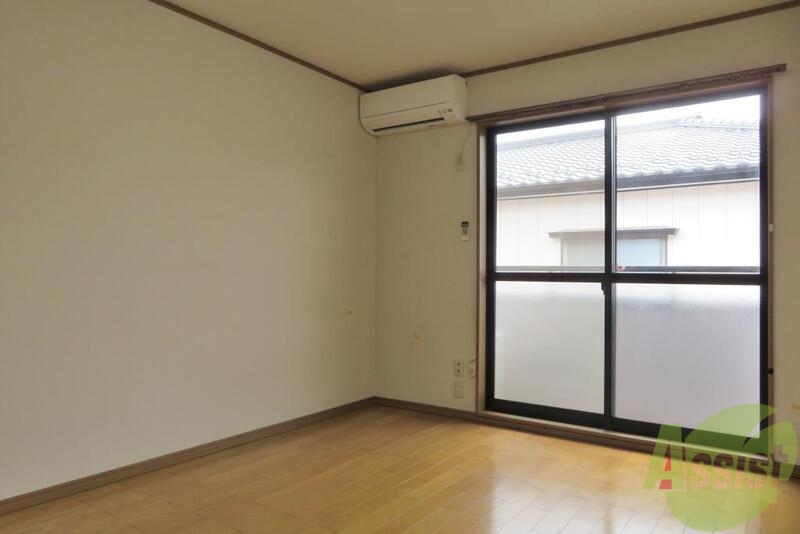 その他部屋・スペース　窓も大きくて最上階ですのでひあたるもりょうこうですー。