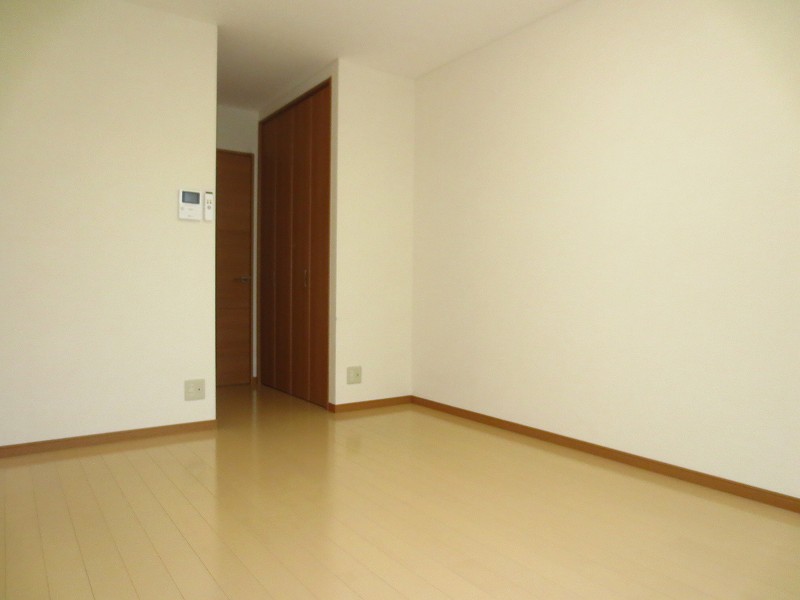 居室・リビング　平成３１年１月完成築浅！オール電化　独立洗面台