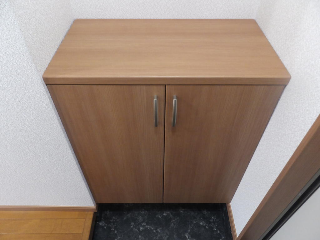 玄関　シューズボックス