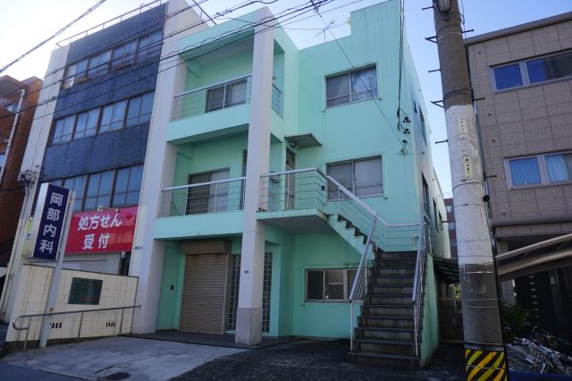 病院　岡部内科（病院）まで570m