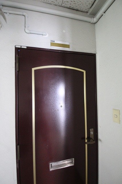 玄関　同物件別部屋