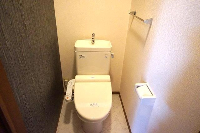 トイレ　シャワートイレでスッキリ