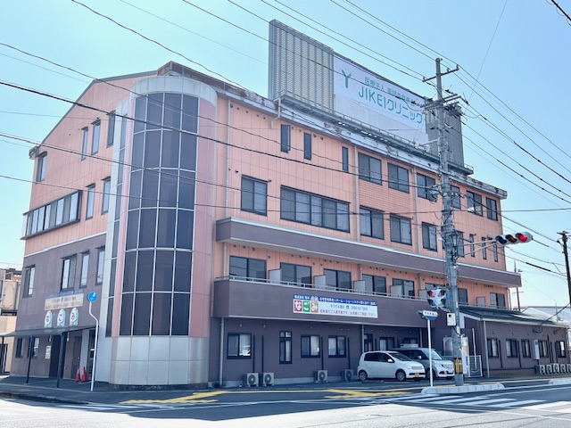 建物外観　２階部分が居住スペースです。