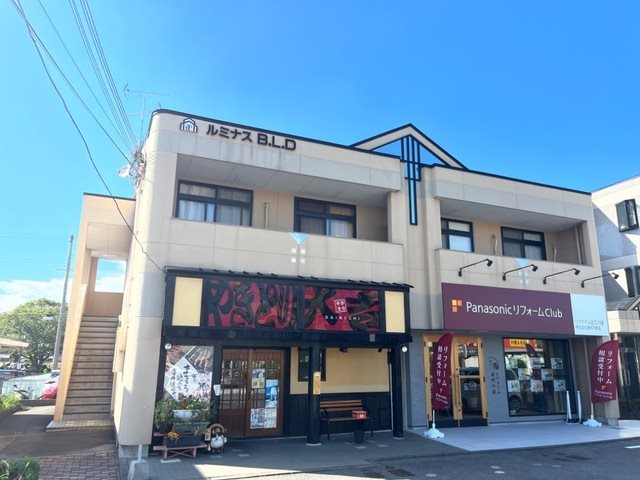 近江八幡市鷹飼町北のマンションの建物外観