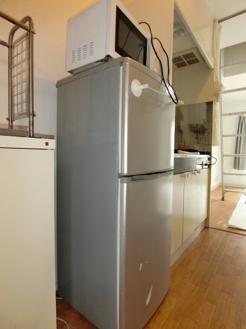 その他　冷蔵庫・電子レンジ付き。