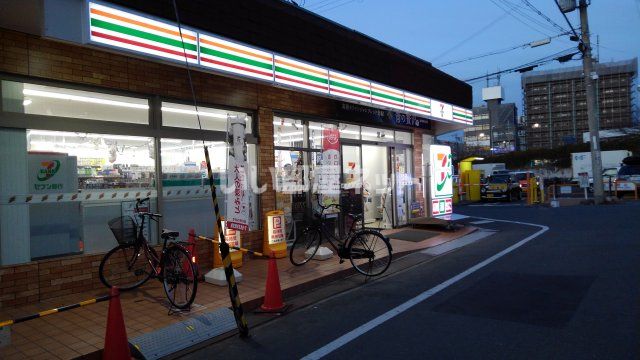 【枚方市牧野阪のアパートのコンビニ】